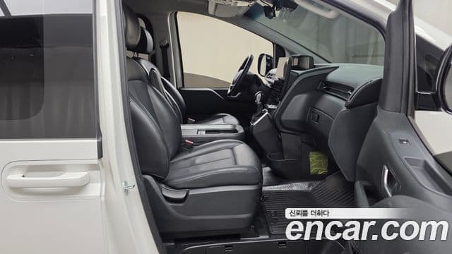 Hyundai Staria Modern, 2023 11