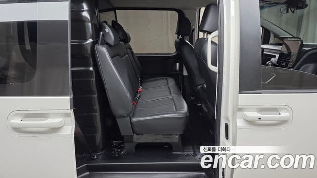 Hyundai Staria Modern, 2023 12
