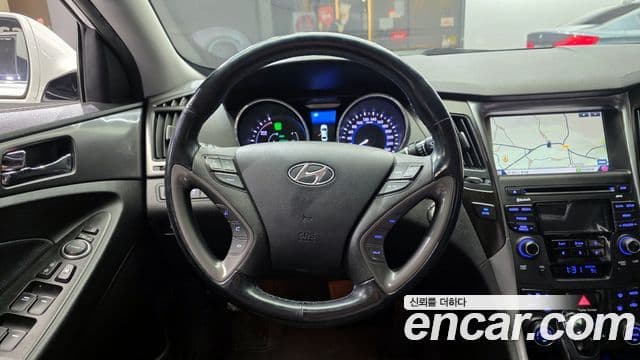 Hyundai Sonata гибрид Modern, 2014 13