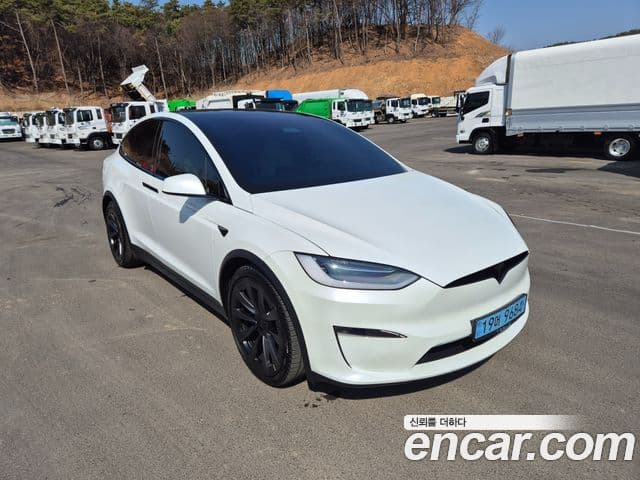 Tesla модель X Long Range, 2023 2