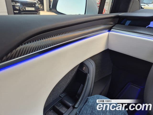 Tesla модель X Long Range, 2023 13