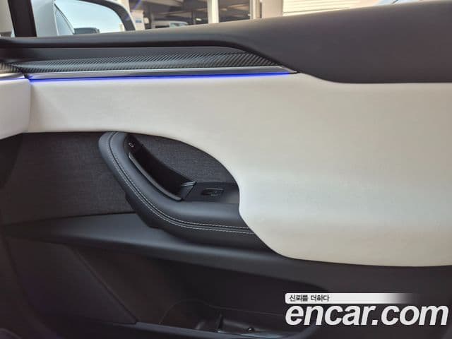 Tesla модель X Long Range, 2023 14