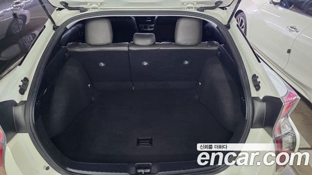 Toyota 프리우스 4세대 1.8 E, 2018 13