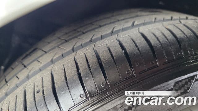 Toyota 프리우스 4세대 1.8 E, 2018 19