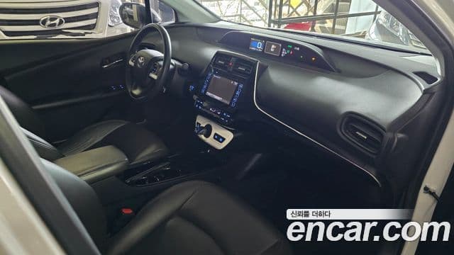 Toyota 프리우스 4세대 1.8 E, 2018 20