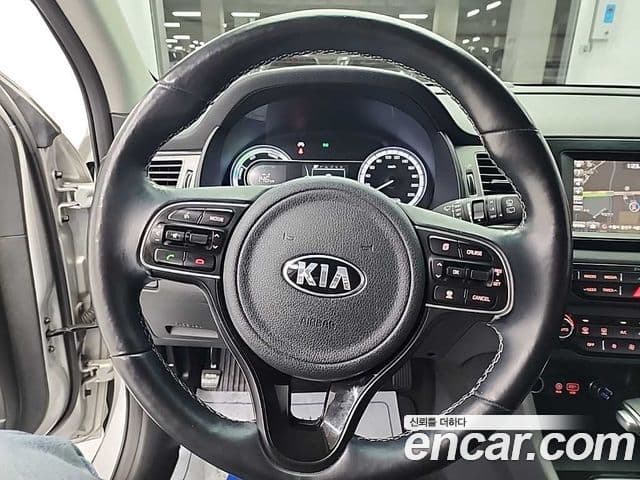 Kia Niro Prestige, 2018 9