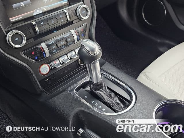 Ford Mustang GT купе, 2015 9