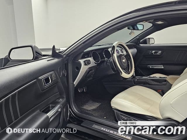 Ford Mustang GT купе, 2015 11