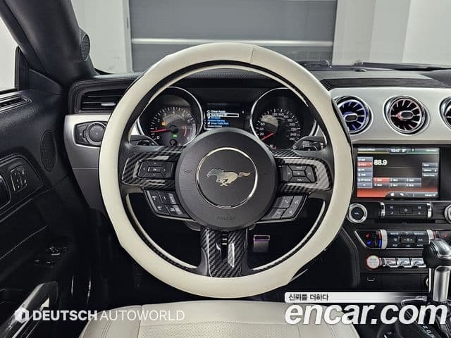 Ford Mustang GT купе, 2015 13