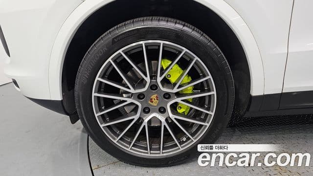 Porsche Cayenne (PO536) 3.0 E-гибрид, 2021 все фото