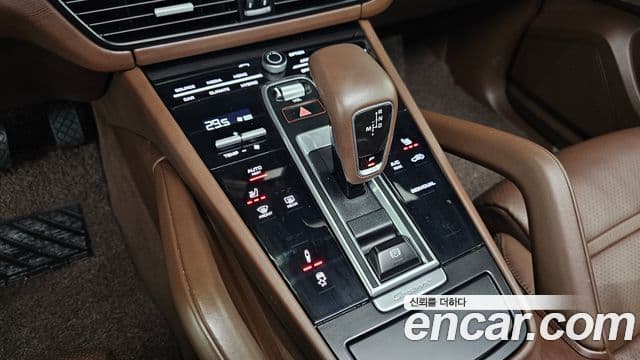 Porsche Cayenne (PO536) 3.0 E-гибрид, 2021 9