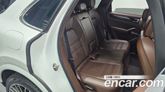 Porsche Cayenne (PO536) 3.0 E-гибрид, 2021 12