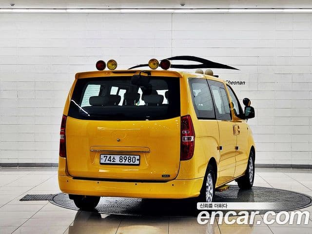 Hyundai Grand Starex детский перевозочный автомобиль, 2013 3