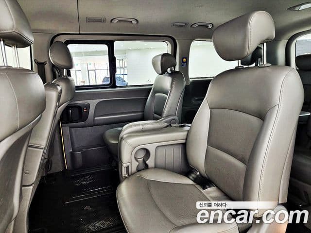 Hyundai Grand Starex детский перевозочный автомобиль, 2013 9