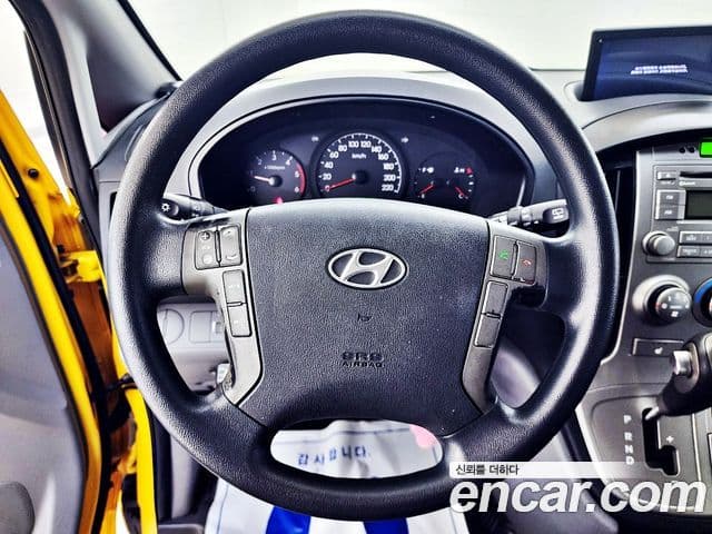 Hyundai Grand Starex детский перевозочный автомобиль, 2013 12