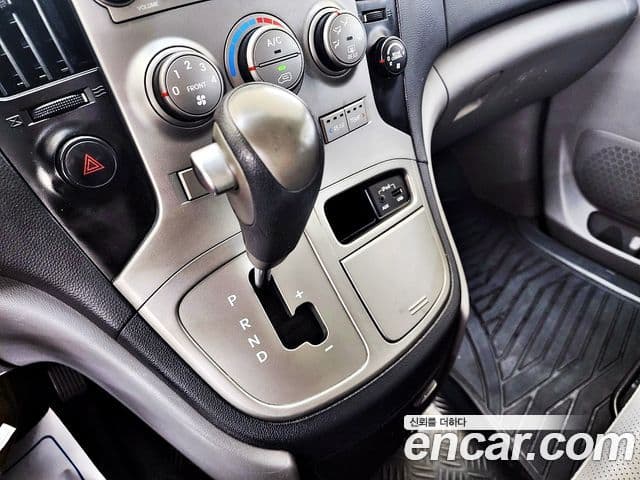 Hyundai Grand Starex детский перевозочный автомобиль, 2013 16