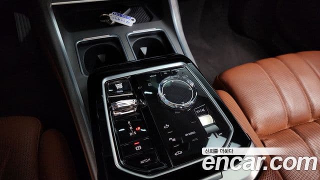 BMW 7시리즈 (G70) 740i sDrive Design Pure Excellence, 2023 9
