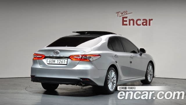 Toyota 캠리 (XV70), 2018 2