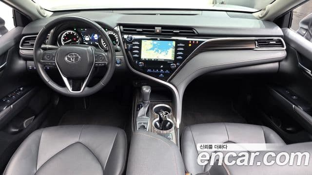 Toyota 캠리 (XV70), 2018 7
