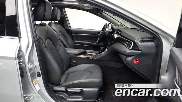 Toyota 캠리 (XV70), 2018 10