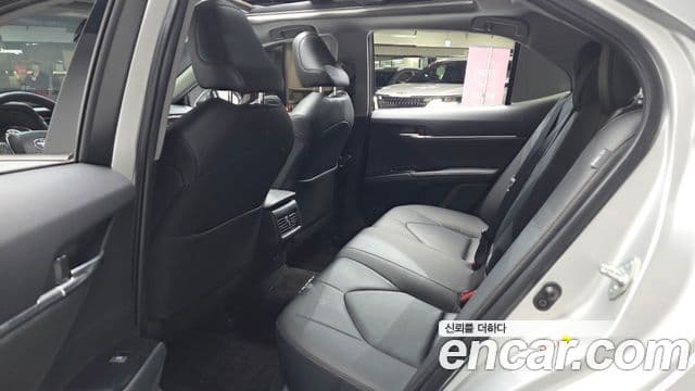 Toyota 캠리 (XV70), 2018 12