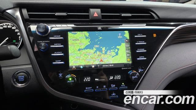 Toyota 캠리 (XV70), 2018 14