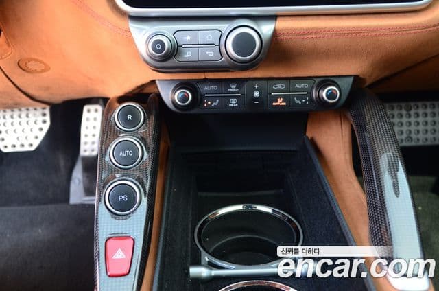 Ferrari GTC4 루쏘 T 3.9 V8, 2019 9