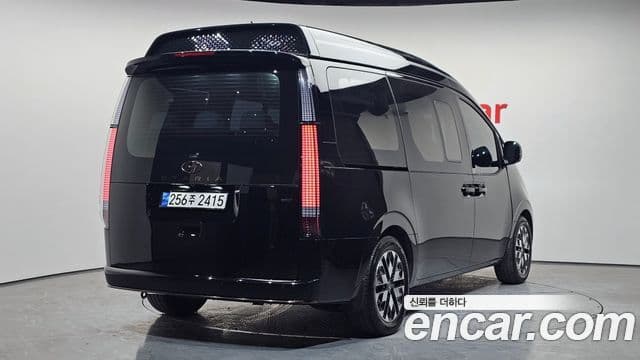 Hyundai Staria лимузин, 2023 2