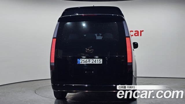 Hyundai Staria лимузин, 2023 4