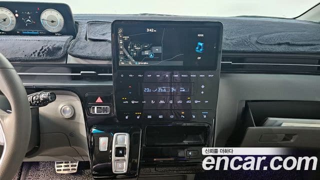 Hyundai Staria лимузин, 2023 14