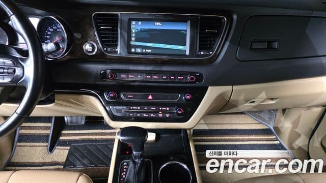 Kia The / новый New Carnival Special, 2019 13