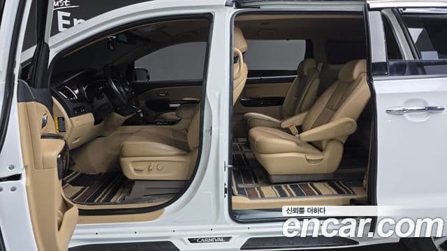 Kia The / новый New Carnival Special, 2019 16