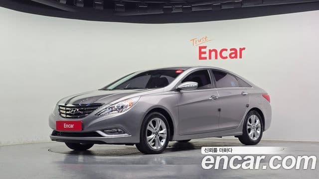 Hyundai YF Sonata люксовая версия, 2010 1