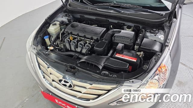 Hyundai YF Sonata люксовая версия, 2010 6