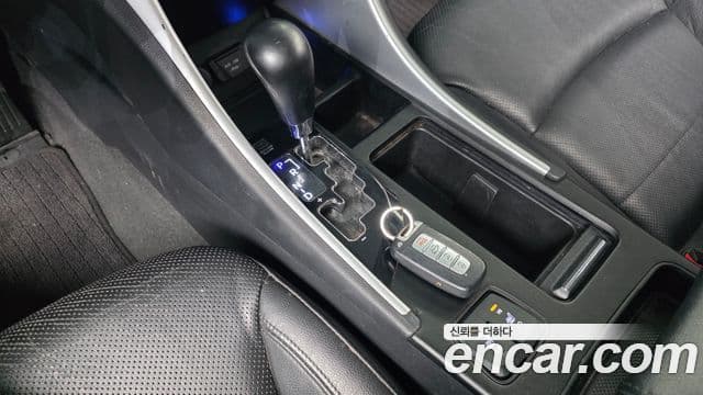 Hyundai YF Sonata люксовая версия, 2010 9