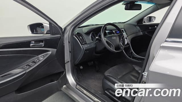 Hyundai YF Sonata люксовая версия, 2010 10