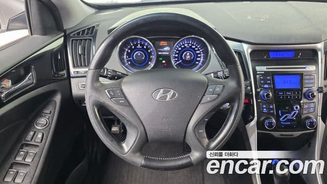 Hyundai YF Sonata люксовая версия, 2010 13