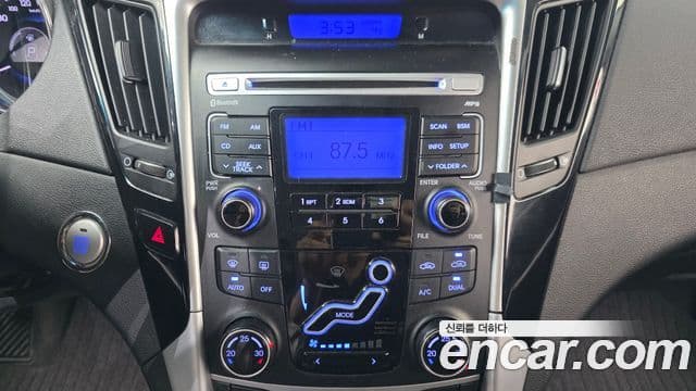 Hyundai YF Sonata люксовая версия, 2010 14