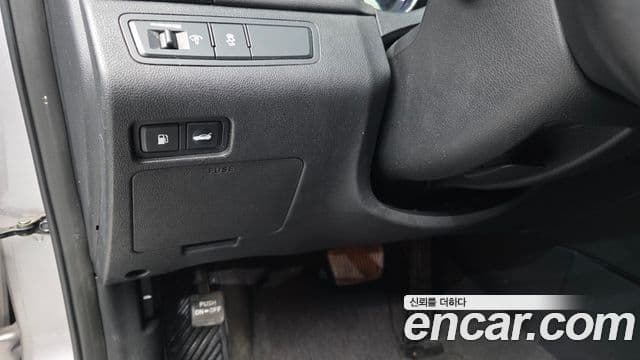 Hyundai YF Sonata люксовая версия, 2010 17