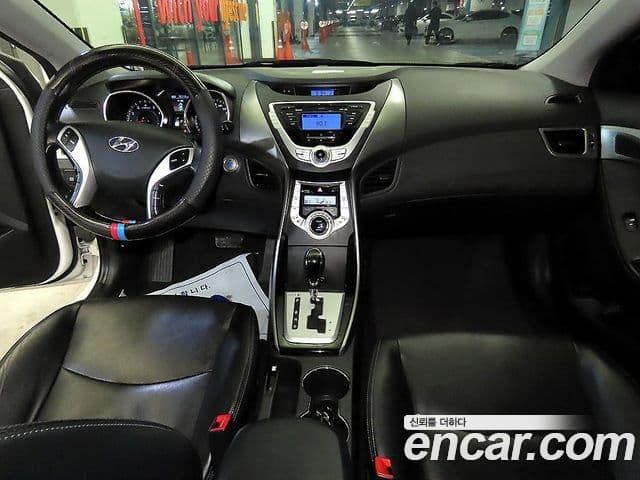 Hyundai Avante MD Premier, 2011 10