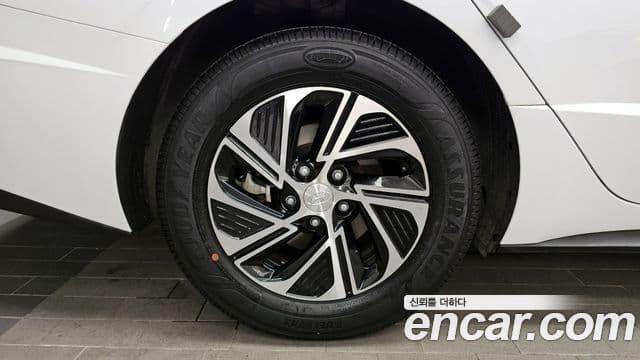 Hyundai Sonata гибрид (DN8) Modern, 2022 все фото