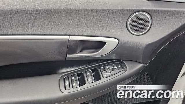 Hyundai Sonata гибрид (DN8) Modern, 2022 17