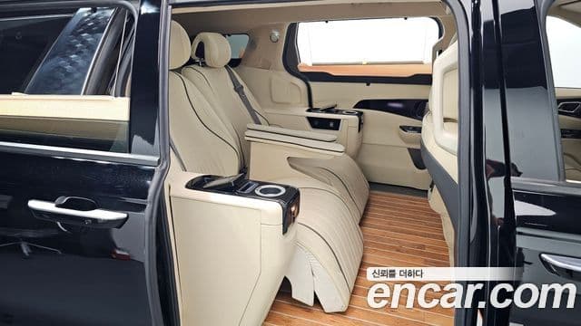 Kia Carnival 4세대 бензин 9인승 High Limousine(компания по спецнадстройкам), 2021 11
