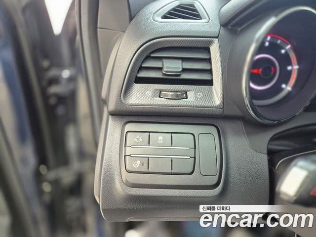 KG모빌리티(SsangYong) Tivoli дизель LX 2WD, 2017 13