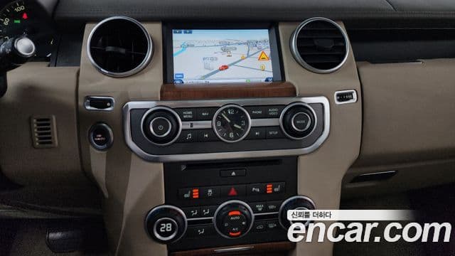 Land Rover Discovery 4 3.0 SDV6 SE, 2016 15