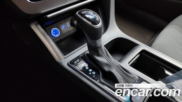 Hyundai LF Sonata Style, 2015 9