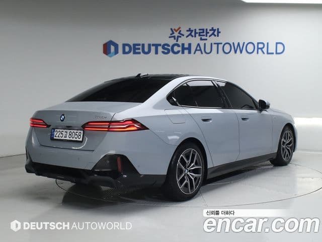 BMW 5시리즈 (G60) 520i M Sport, 2024 2
