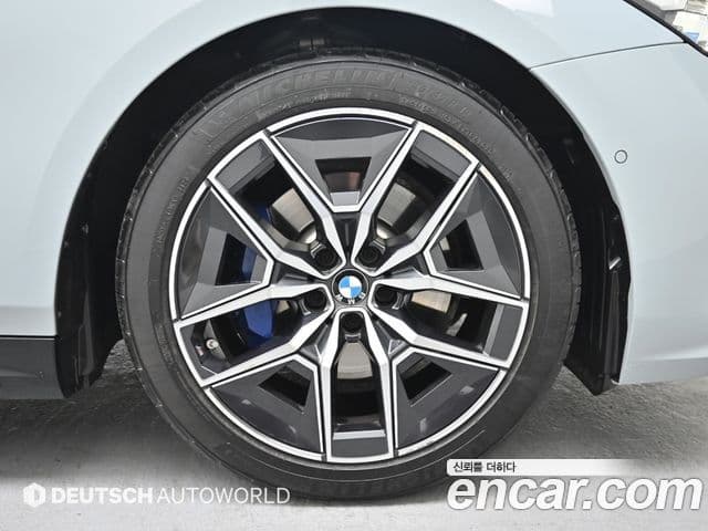 BMW 5시리즈 (G60) 520i M Sport, 2024 все фото