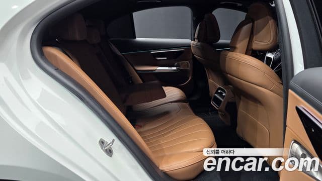 Mercedes-Benz E-класс W214 Exclusive, 2024 12