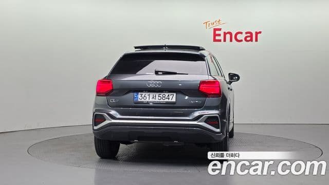 Audi Q2 Premium, 2023 4